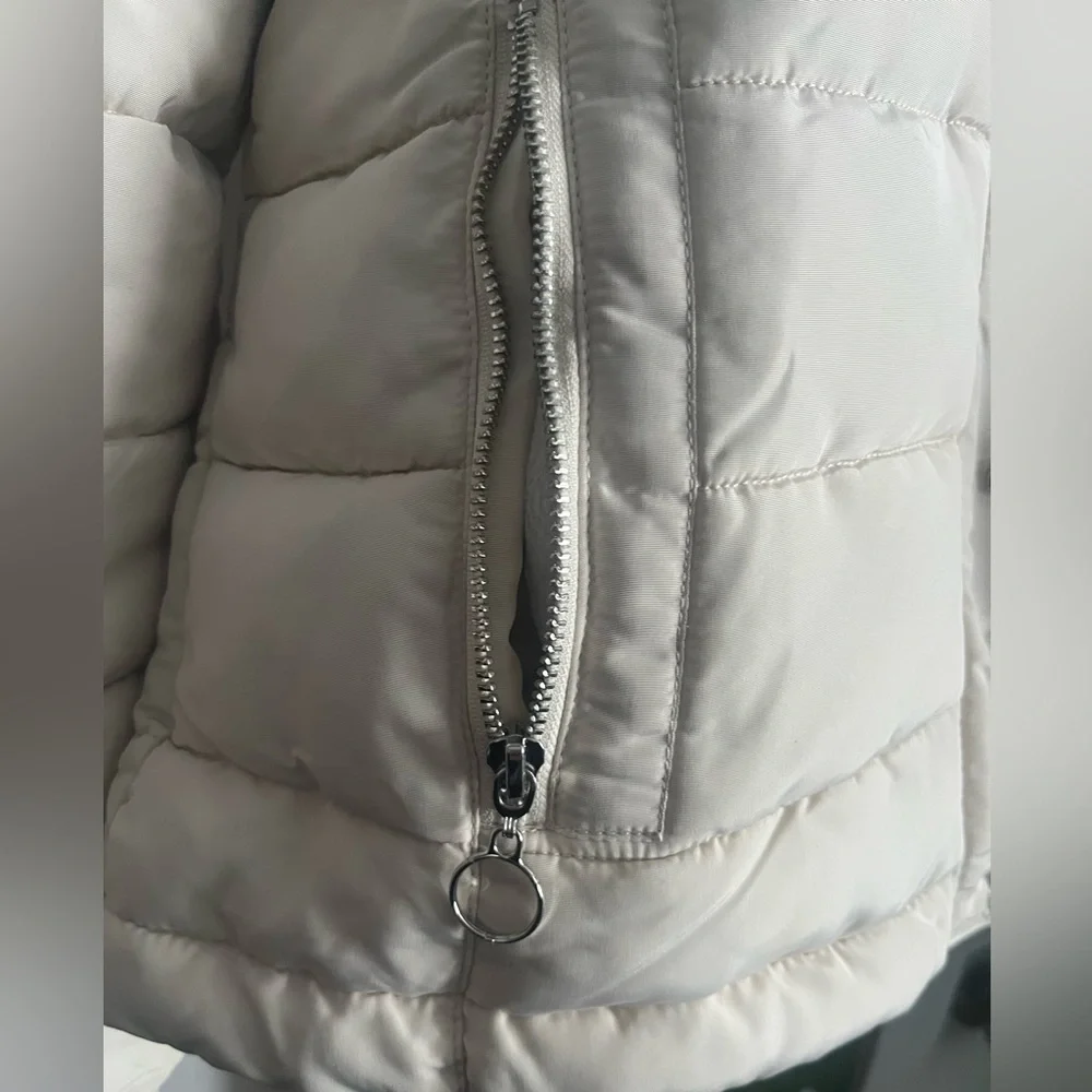Royal Matrix Puffer Coat with Attachable Hood - Picture 7 of 15